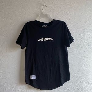 Dutch Bros Medium Black T-Shirt “Love Abounds”